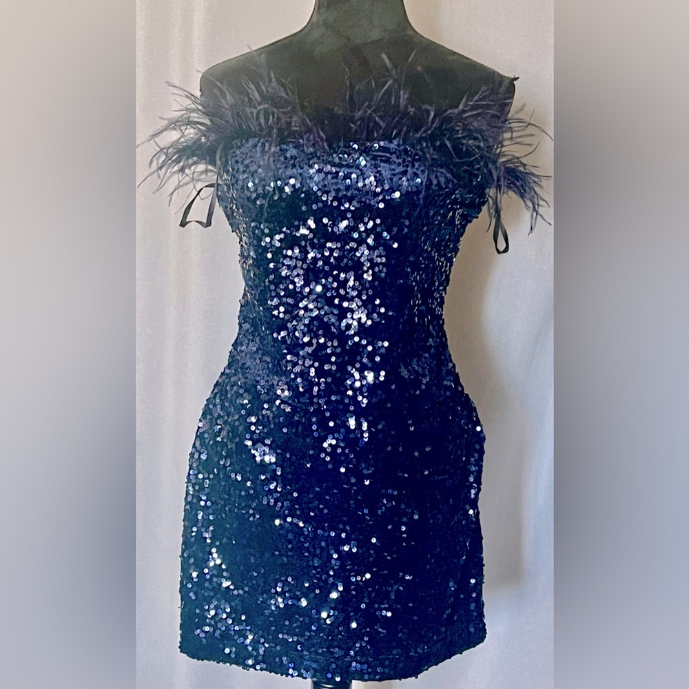 B Darlin Juniors' Strapless Feather-Trim Sequinned Bodycon Dress